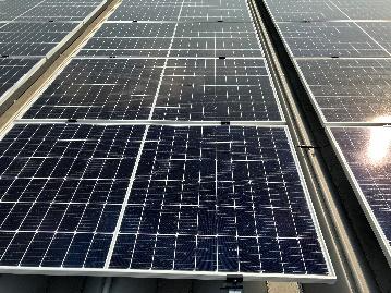 神戸工場の太陽光パネル